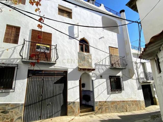 Casa en venta en Nevada, Granada