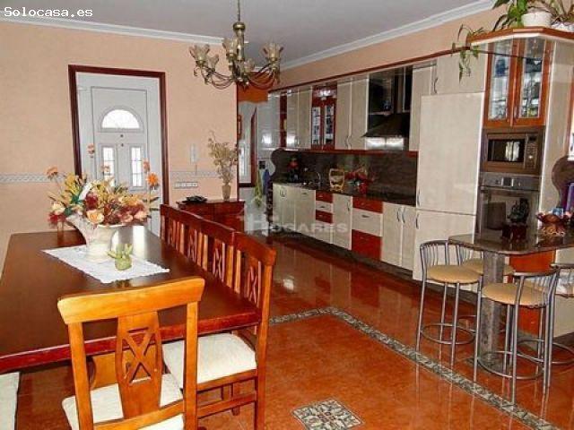 Casa en venta en A Angustia, Vigo