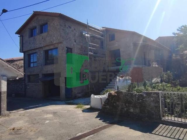 Casa en venta en Nogueira De Ramuín