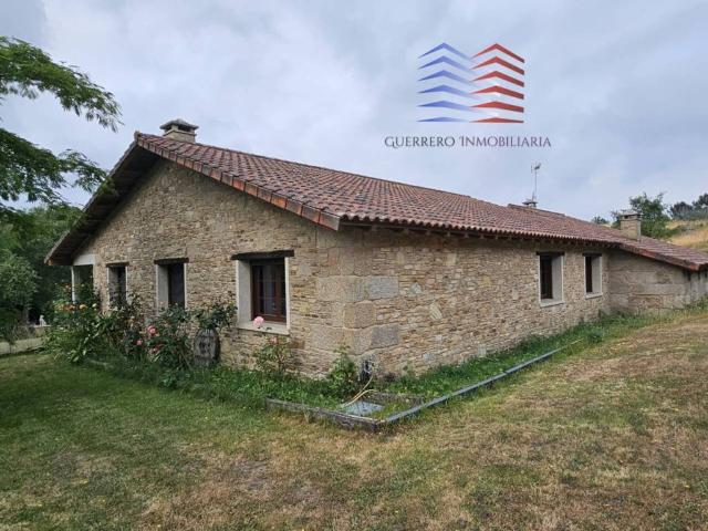 Casa en venta en Nogueira De Ramuín