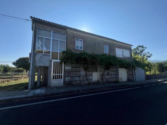 Casa en venta en Nogueira De Ramuín