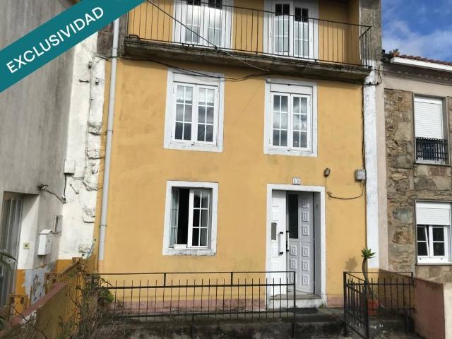 Casa en venta en Noia, Galicia