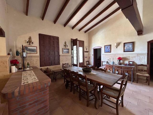 Casa en venta en Novelda