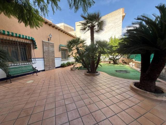 Casa en venta en el Vinalopó Mitjà / El Vinalopó Medio, Valencia