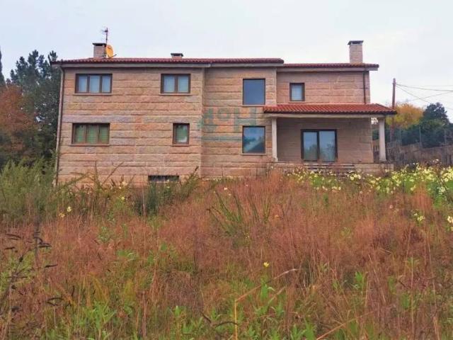 Casa en venta en O Carballiño, Galicia