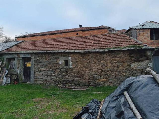 Casa en venta en O Irixo