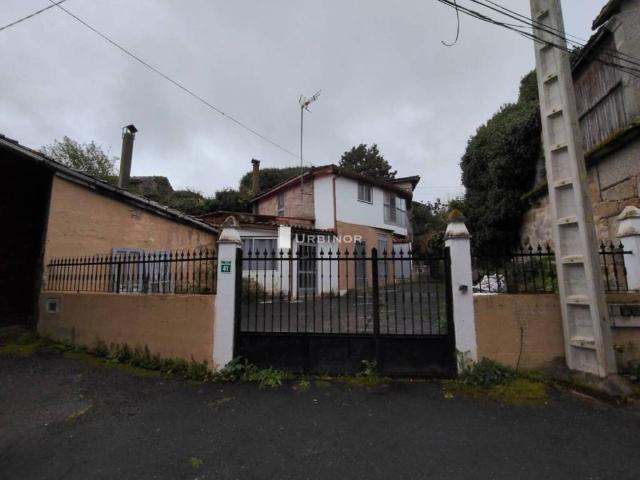 Casa en venta en Ourense, Galicia