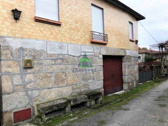 Casa en venta en Ourense, Galicia