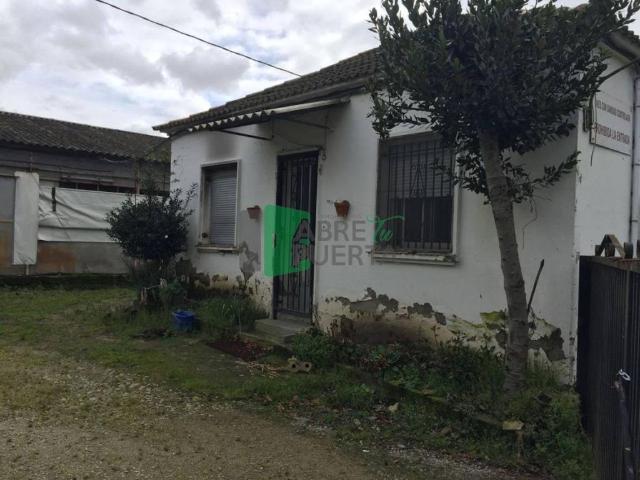 Casa en venta en Ourense, Galicia