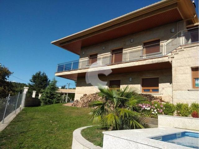 Casa en venta en Ourense, Galicia