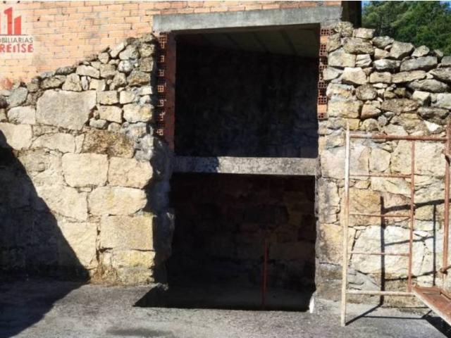 Casa en venta en Ourense, Galicia