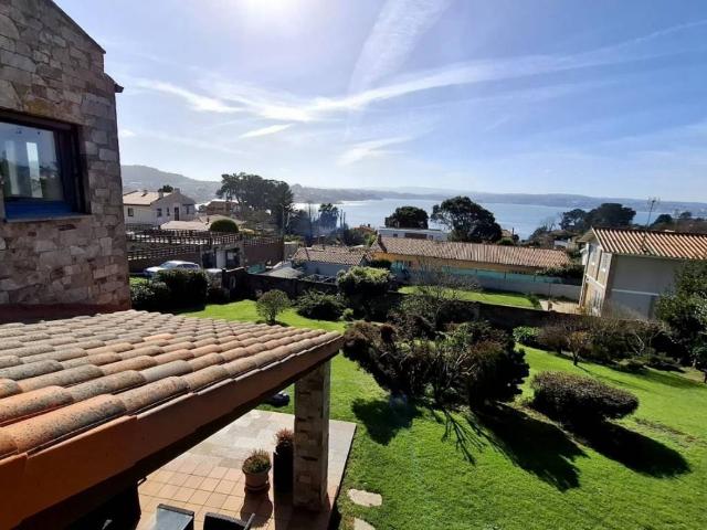 Casa en venta en Oleiros
