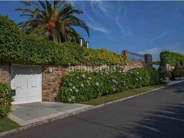 Casa en venta en Oleiros, A Coruña