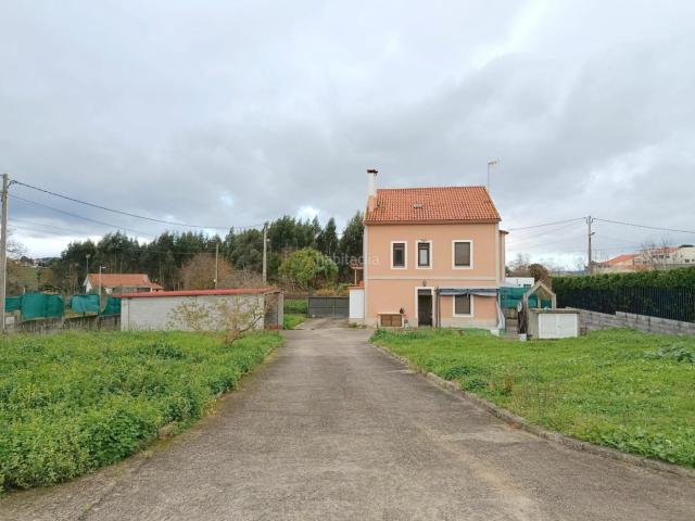 Casa en venta en O Real, Oleiros