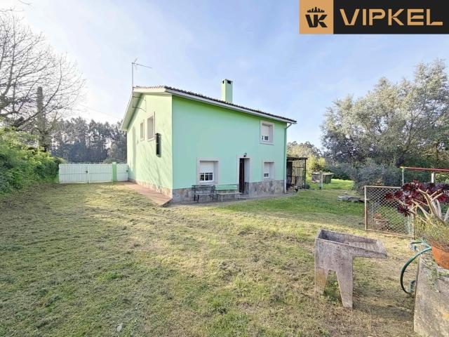 Casa en venta en Oleiros, A Coruña