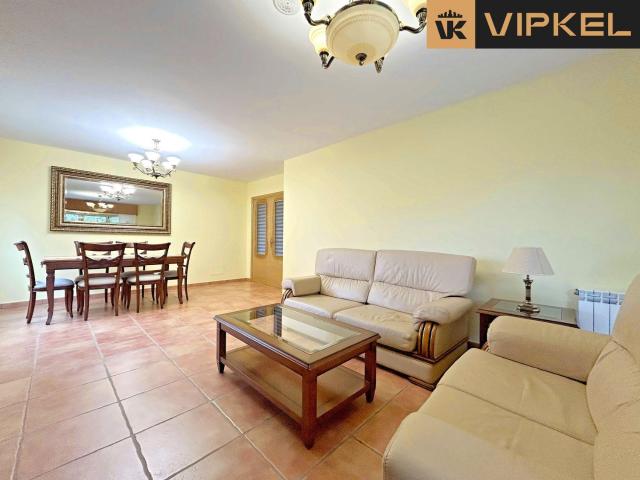 Casa en venta en Oleiros