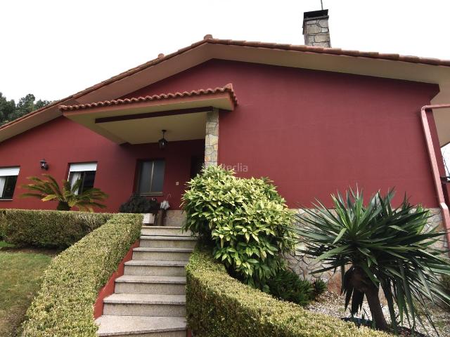 Casa en venta en Oleiros, A Coruña