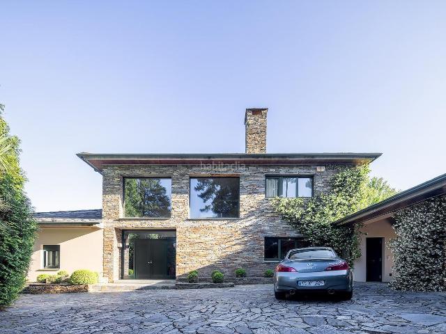Casa en venta en Oleiros, A Coruña