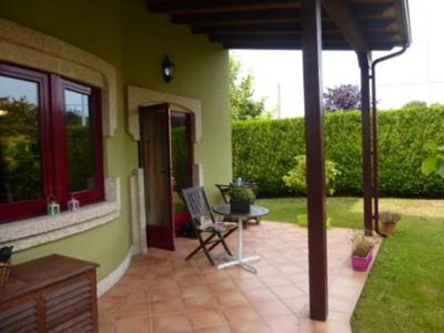 Casa en venta en Oleiros, A Coruña