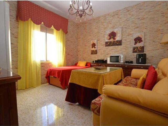 Casa en venta en Olivares, Andalucía