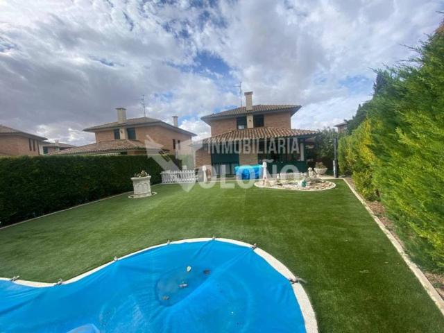 Casa en venta en Ollauri, La Rioja