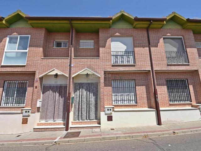 Casa en venta en Olmedo, Urbanización El Caballero