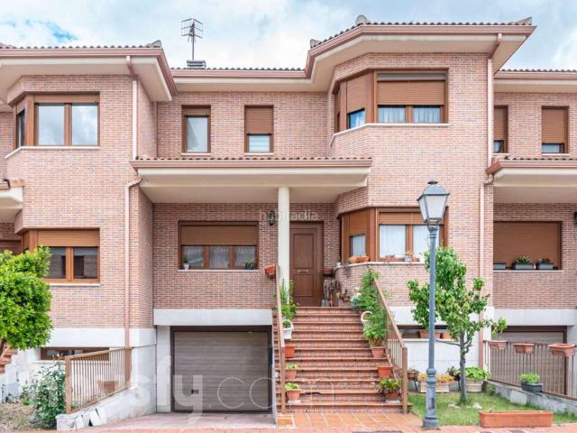 Casa en venta en Olmedo, Urbanización El Caballero