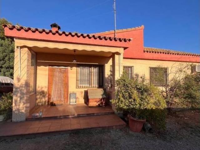 Casa en venta en Olocau, València / Valencia