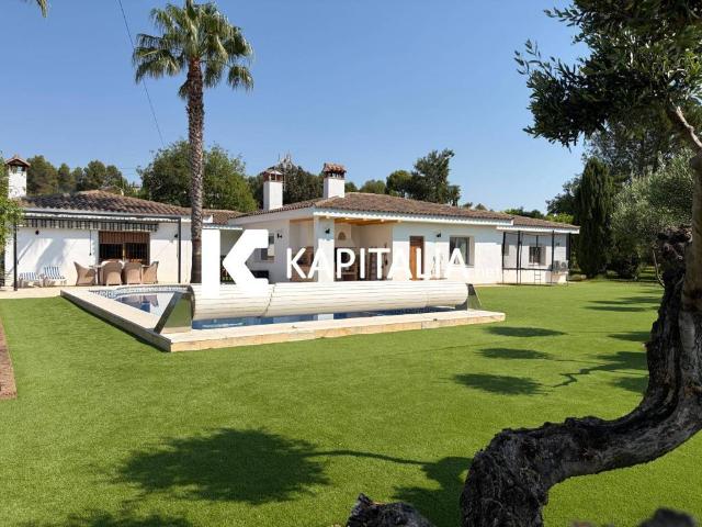 Casa en venta en la Vall d'Albaida, Valencia