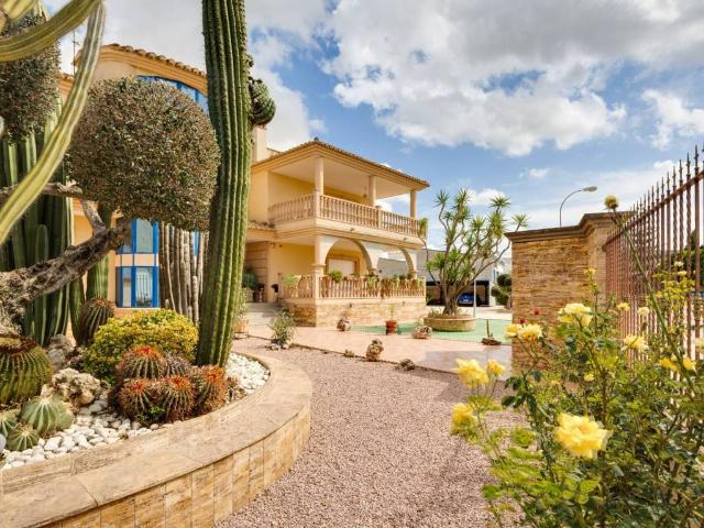 Casa en venta en Orihuela, Alacant / Alicante