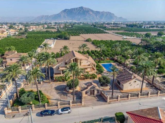 Casa en venta en Molins, el Baix Segura / La Vega Baja
