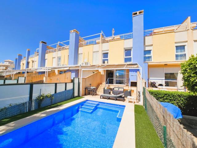 Casa en venta en Orihuela, Valencia