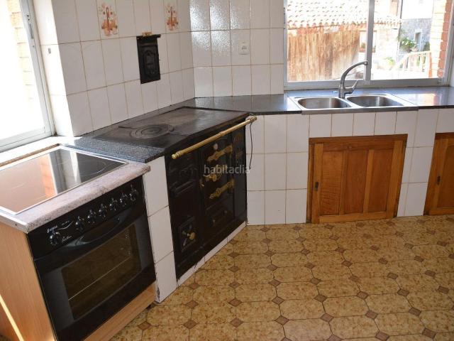 Casa en venta en Oseja De Sajambre, León