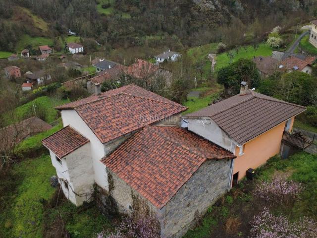Casa en venta en Oseja De Sajambre, Castilla y León