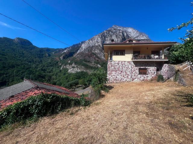 Casa en venta en Oseja De Sajambre, Castilla y León