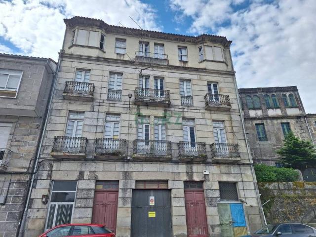 Casa en venta en Ourense, Galicia
