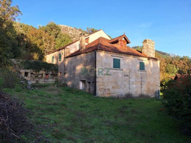 Casa en venta en Ourense, Galicia