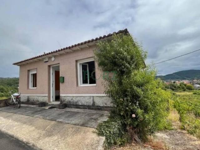 Casa en venta en Ourense, Galicia