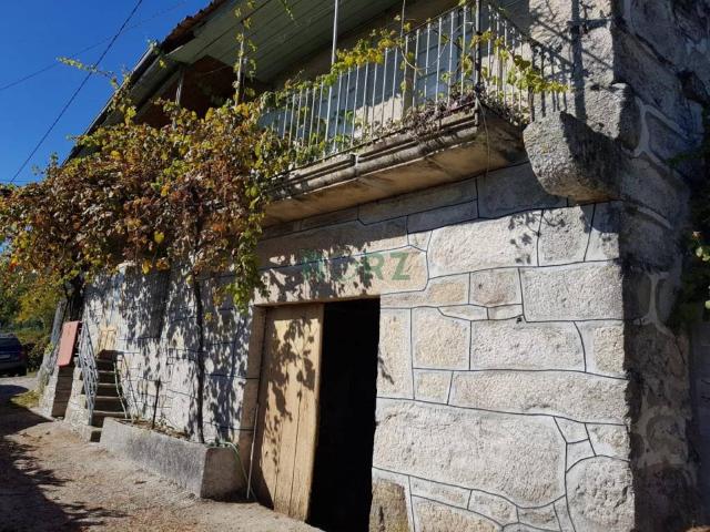 Casa en venta en Ourense, Galicia