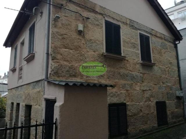 Casa en venta en Ourense, Galicia