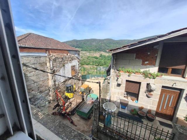 Casa en venta en Ourense, Galicia