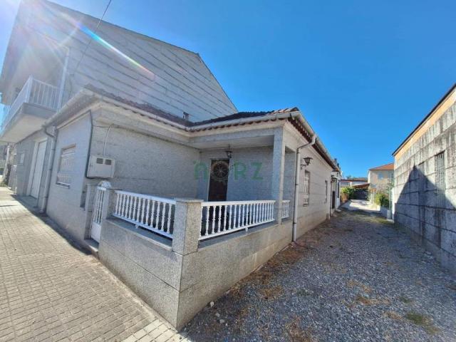 Casa en venta en Ourense, Galicia