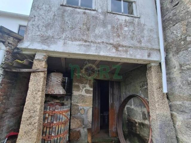 Casa en venta en Ourense, Galicia