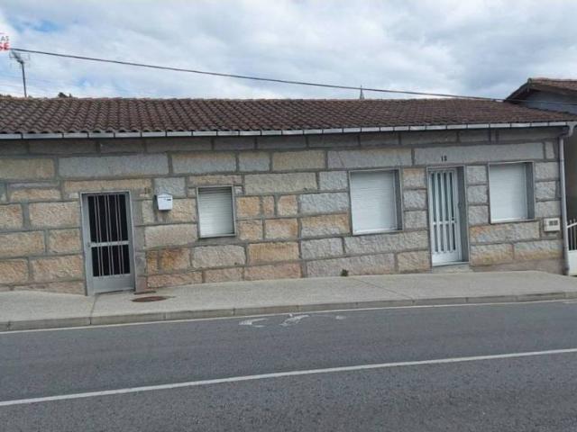 Casa en venta en Ourense, Galicia