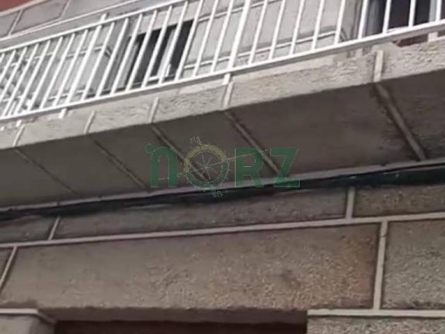 Casa en venta en Ourense, Galicia