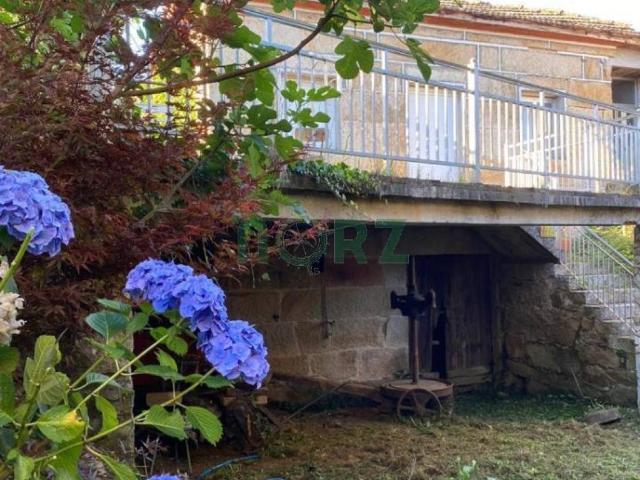 Casa en venta en Ourense, Galicia