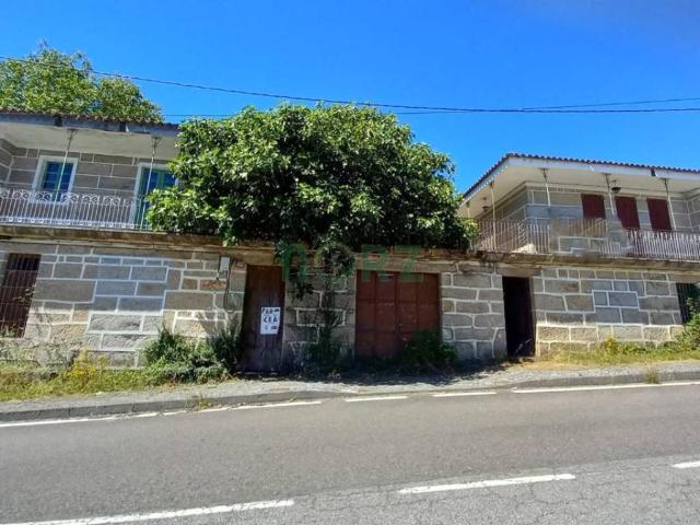 Casa en venta en Ourense, Galicia