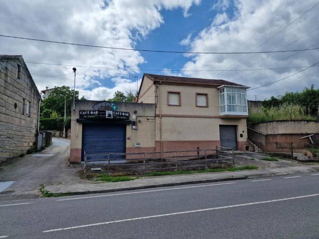 Casa en venta en Ourense, Galicia