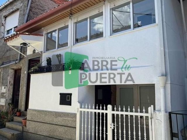 Casa en venta en Ourense, Galicia