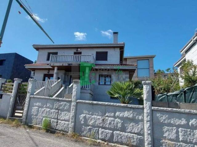 Casa en venta en Ourense, Galicia